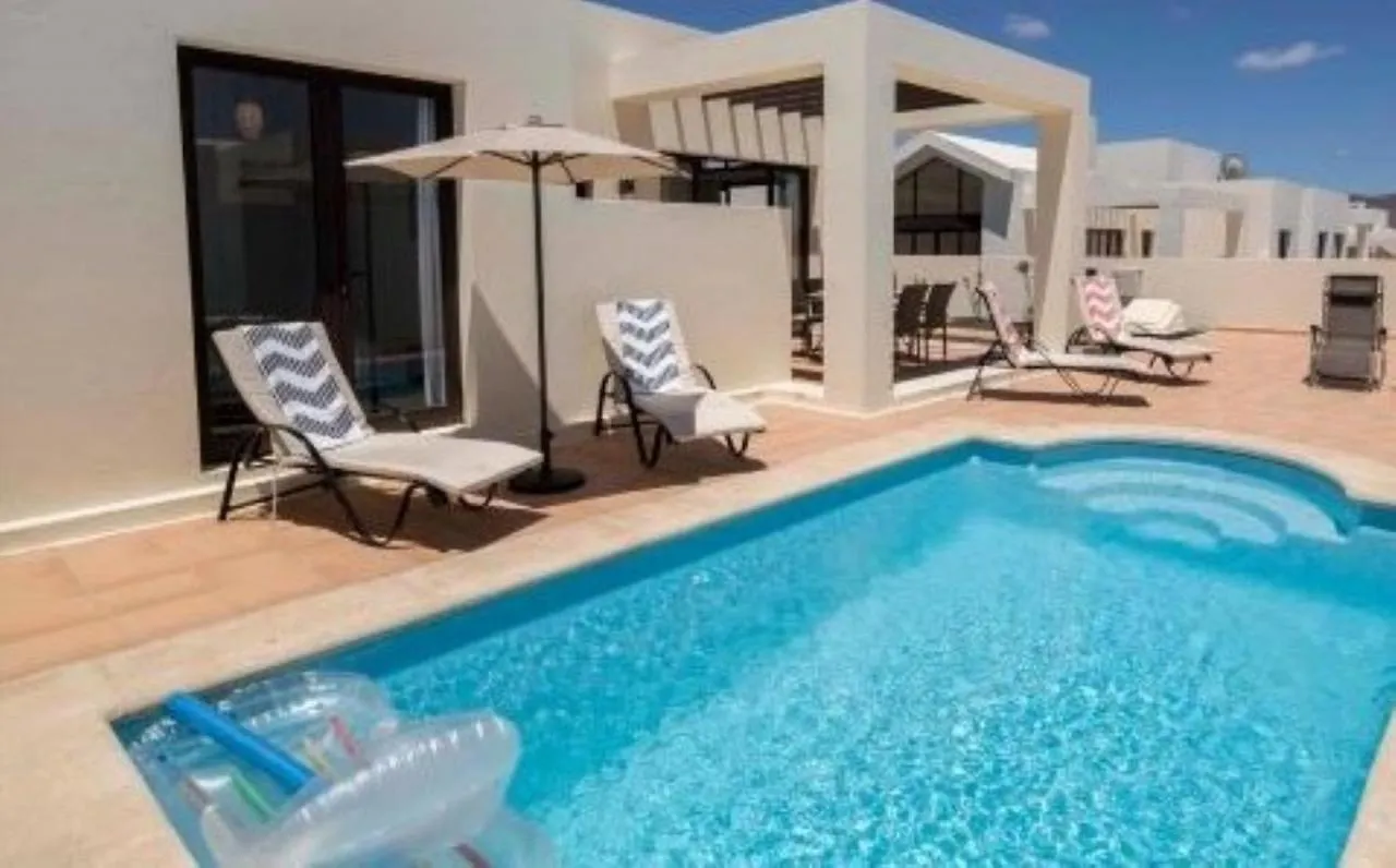 הוילה פלאיה בלנקה Casa Vivien